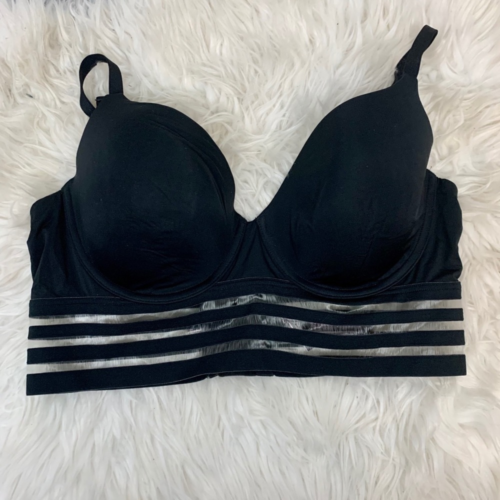 Victoria’s Secret black lightly lined t Shirt bra
